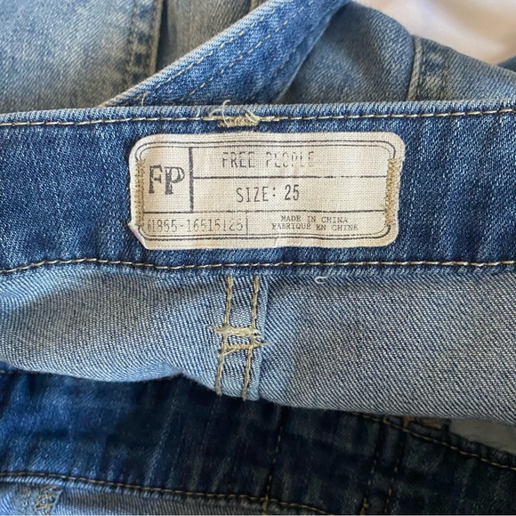 Free People Overalls Milo Slim Ankle Distressed Denim Jean Side Zip Size 25 - Picture 7 of 10